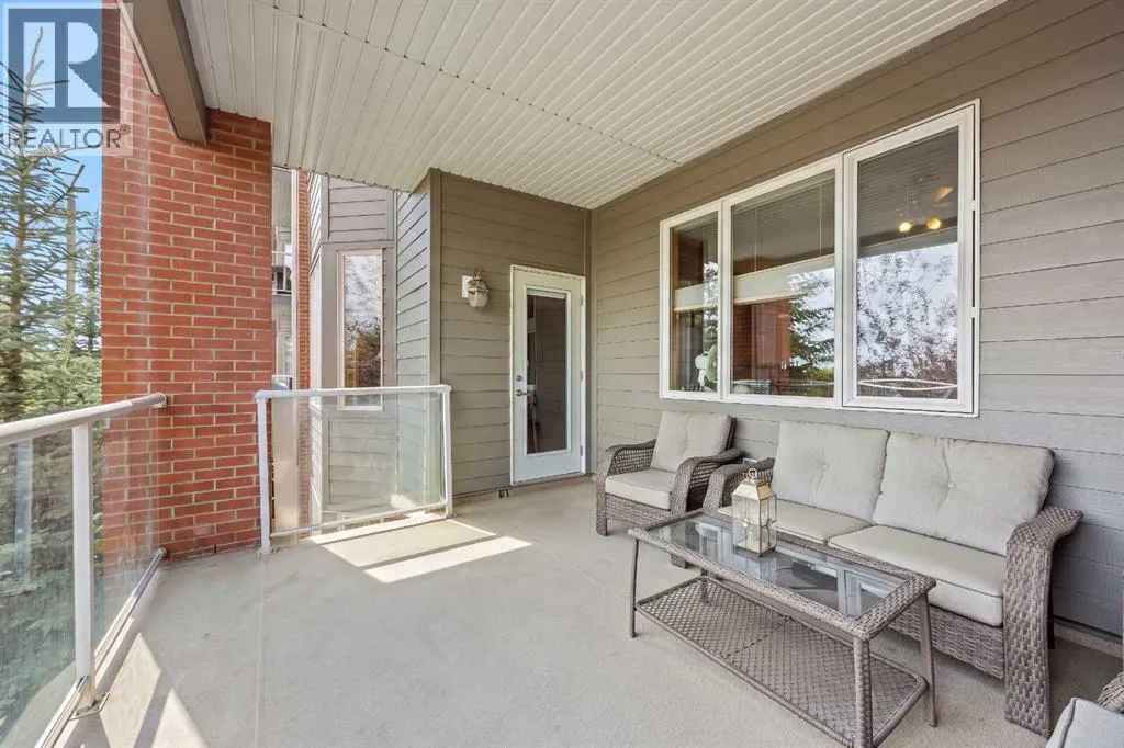 225, 15 Everstone Drive SW