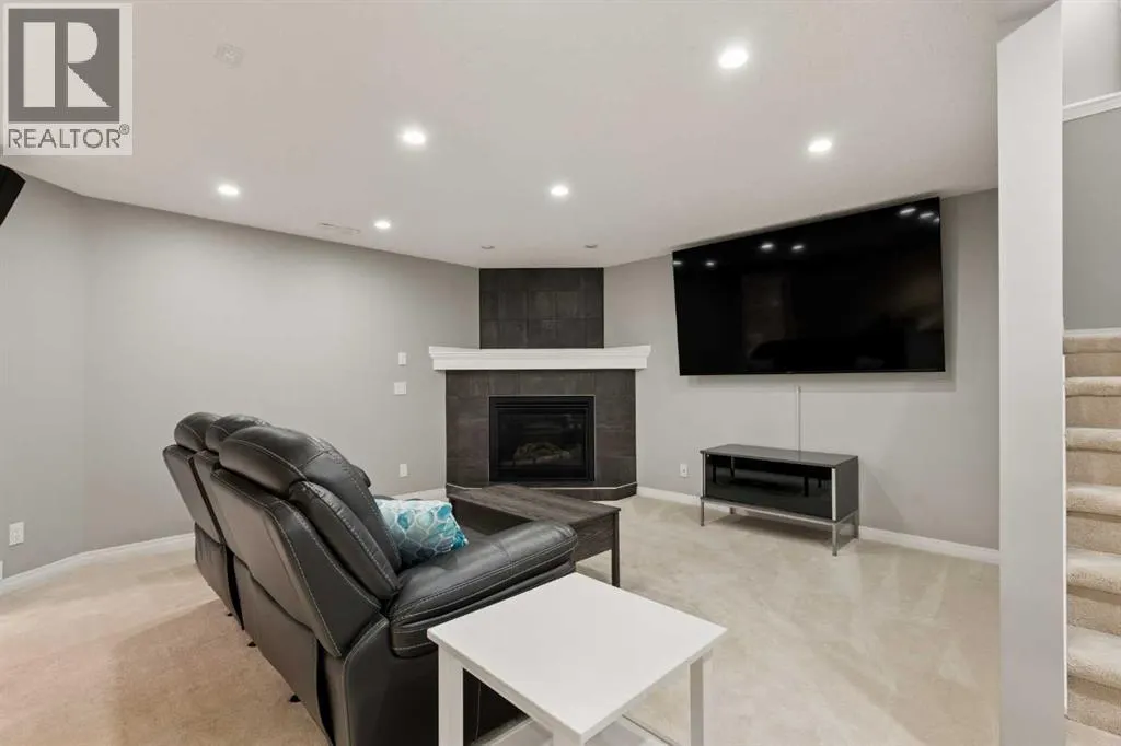 391 Auburn Bay Heights SE