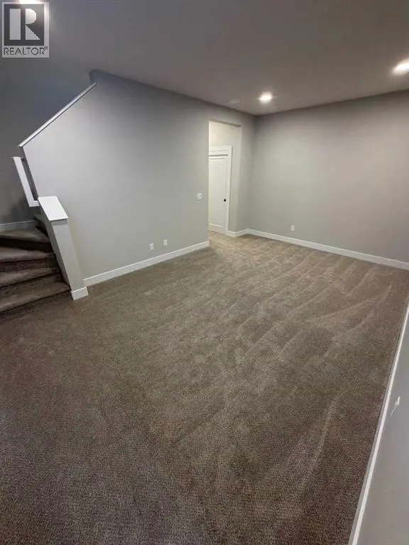 13 Ellington Crescent
