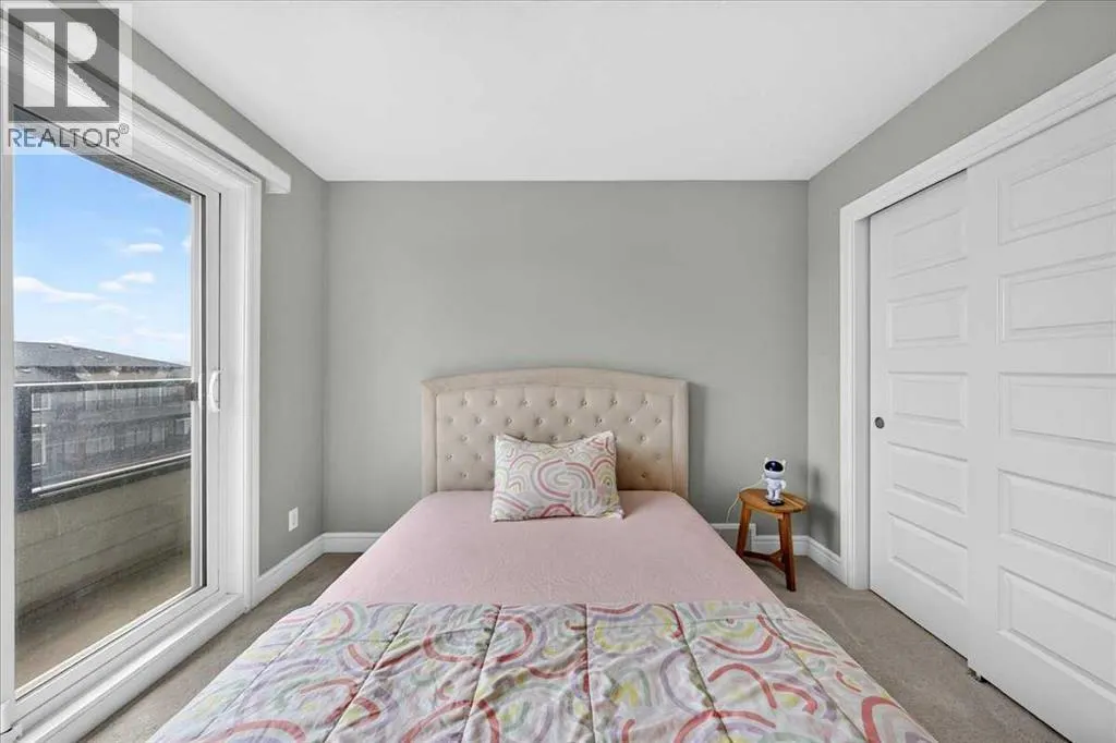 79, 230 Seton Passage SE