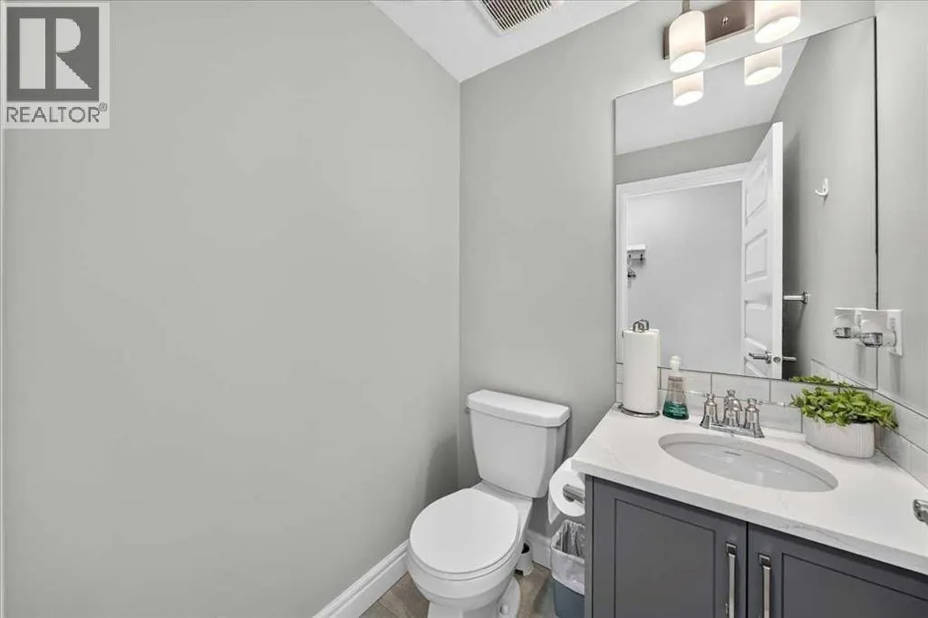 79, 230 Seton Passage SE