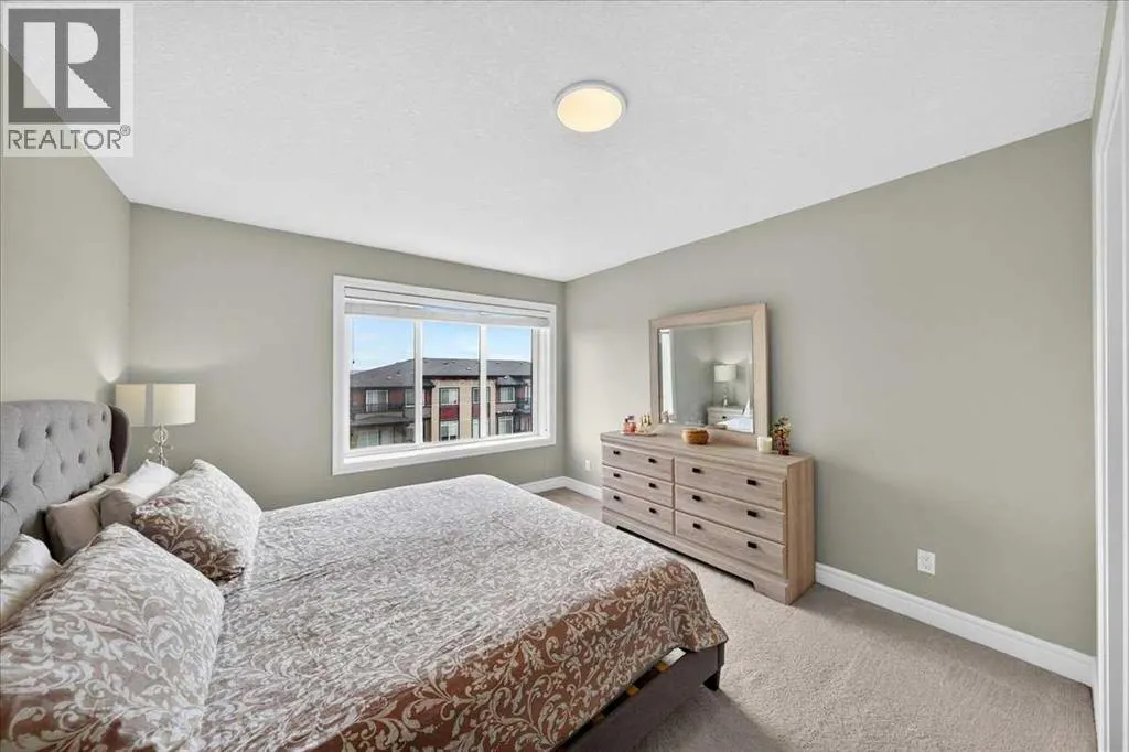 79, 230 Seton Passage SE