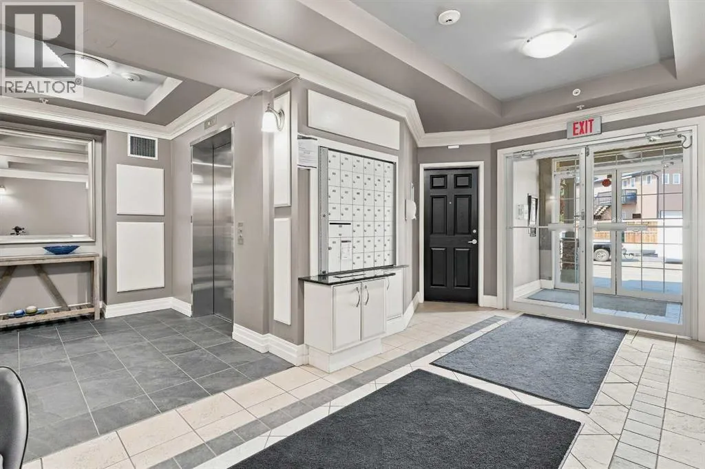 208, 25 Prestwick Drive SE