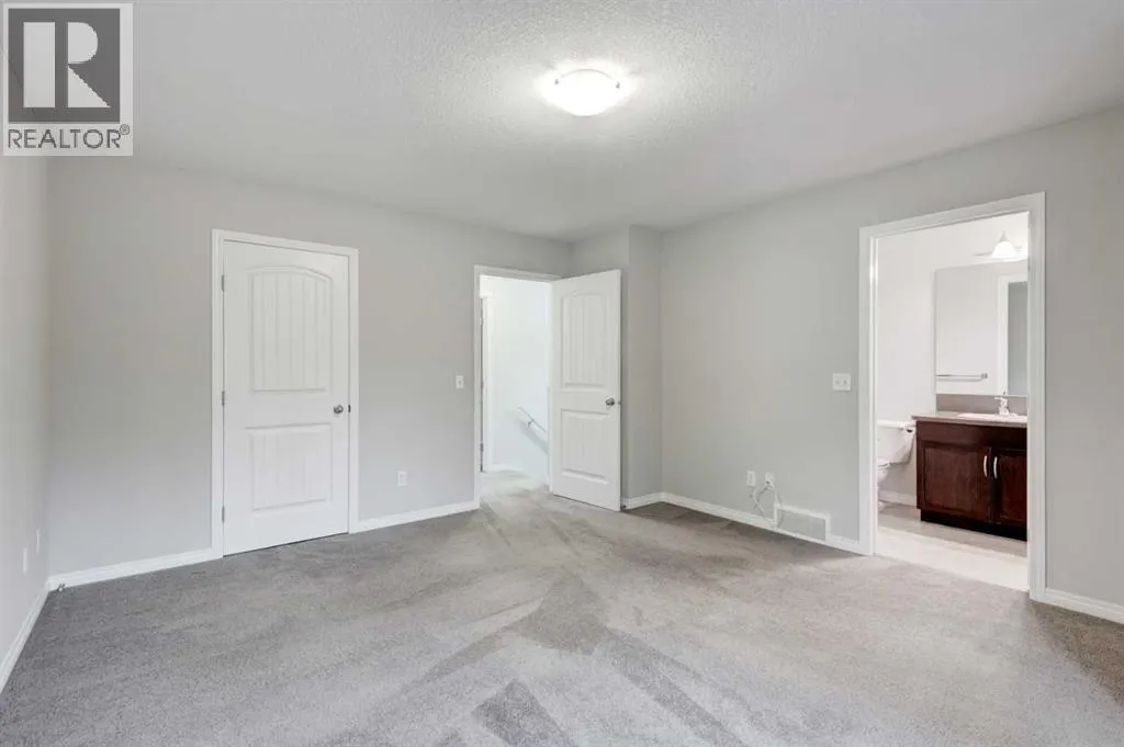 127 Prestwick Villas SE