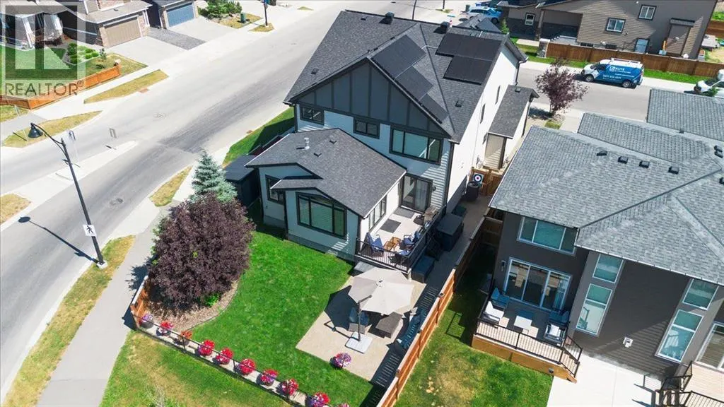 6 Legacy Woods Crescent SE