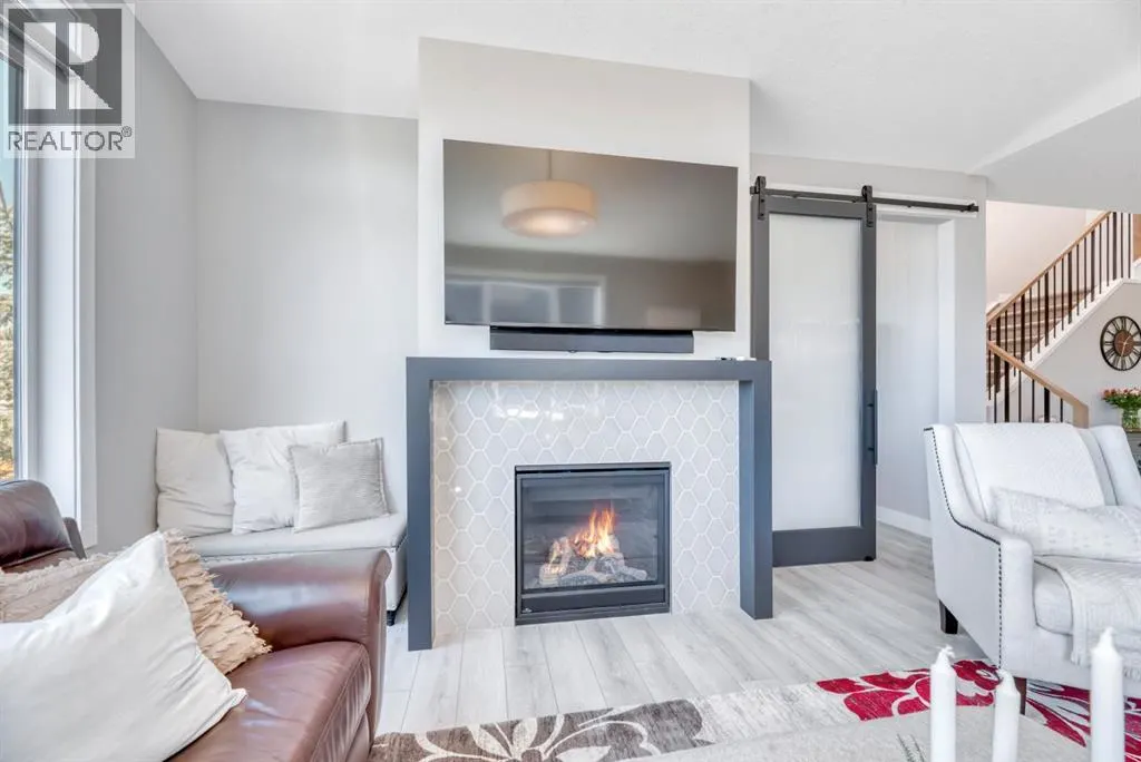 6 Legacy Woods Crescent SE