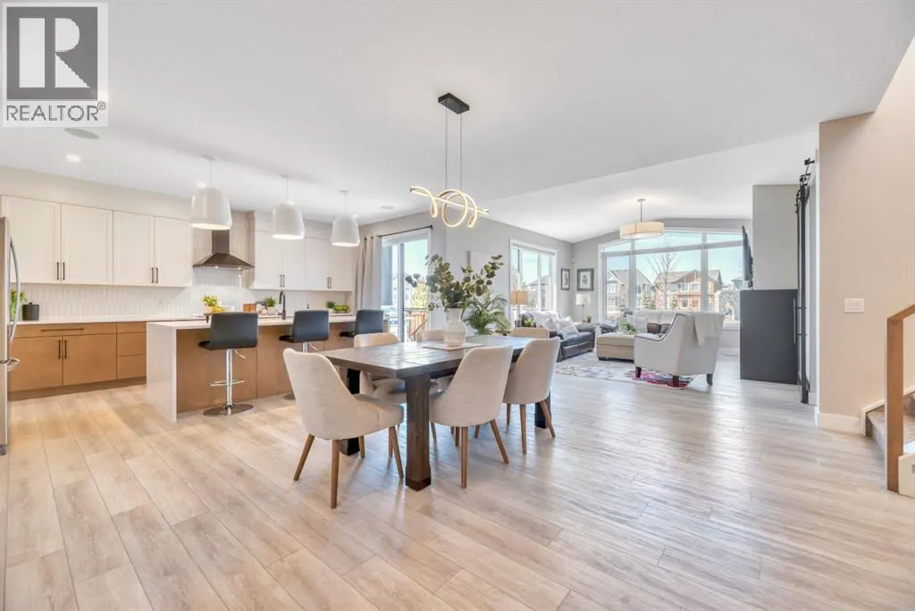 6 Legacy Woods Crescent SE