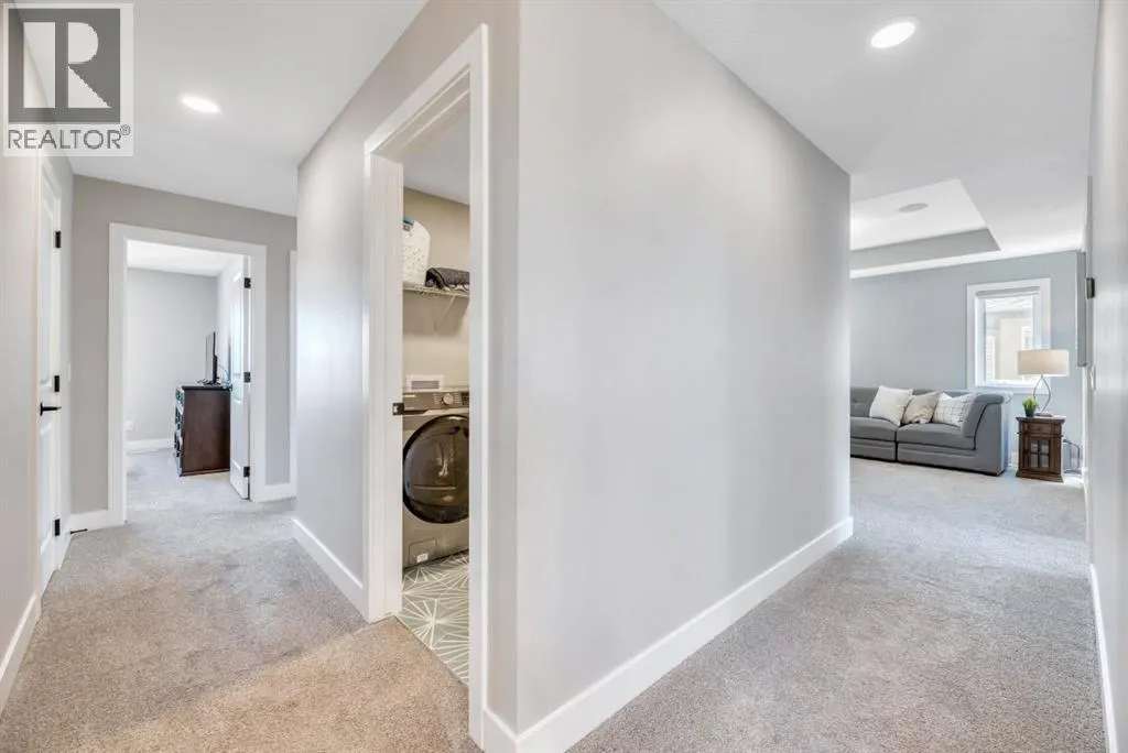 6 Legacy Woods Crescent SE