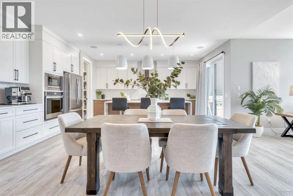 6 Legacy Woods Crescent SE