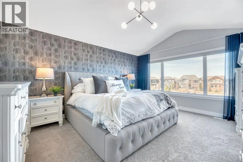 6 Legacy Woods Crescent SE