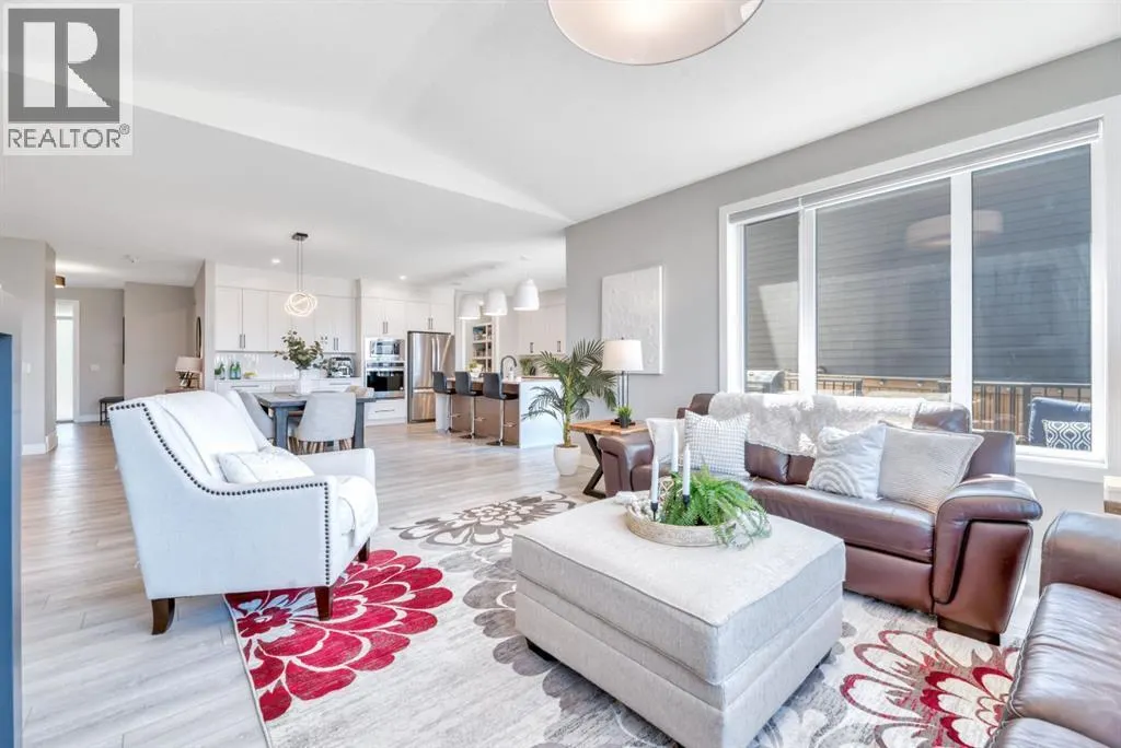 6 Legacy Woods Crescent SE