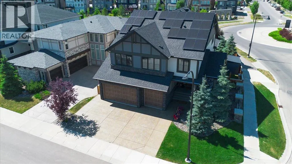 6 Legacy Woods Crescent SE