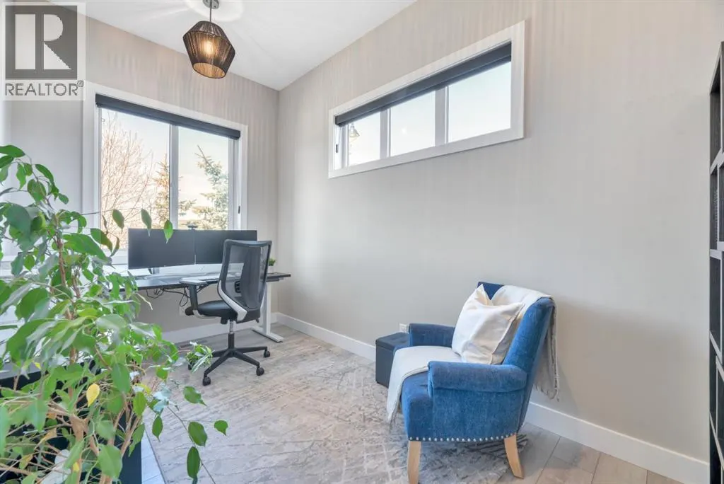 6 Legacy Woods Crescent SE