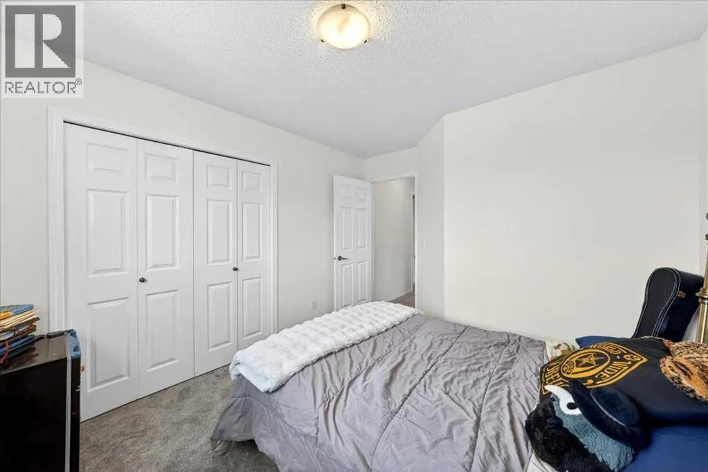 194 Everoak Gardens SW
