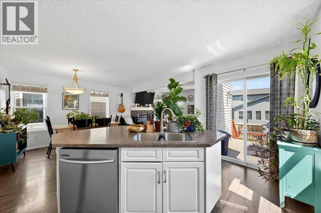 194 Everoak Gardens SW