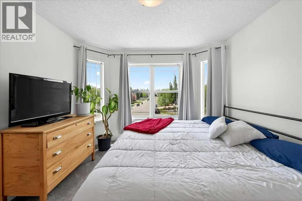 194 Everoak Gardens SW