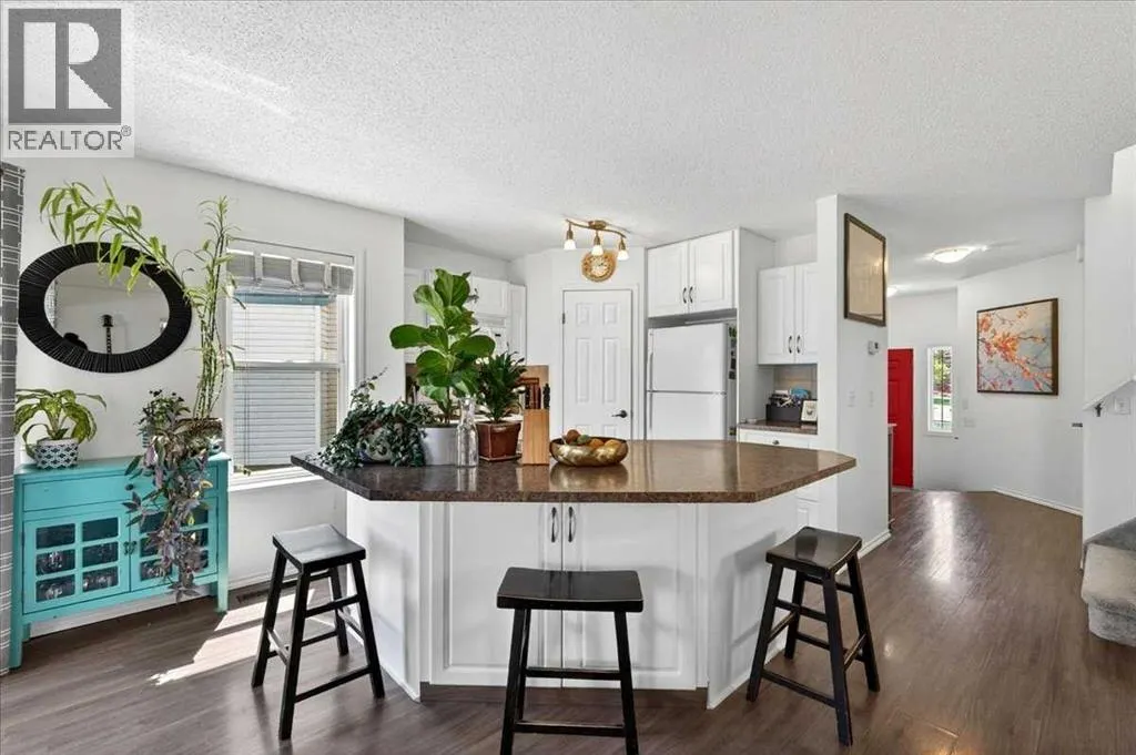 194 Everoak Gardens SW