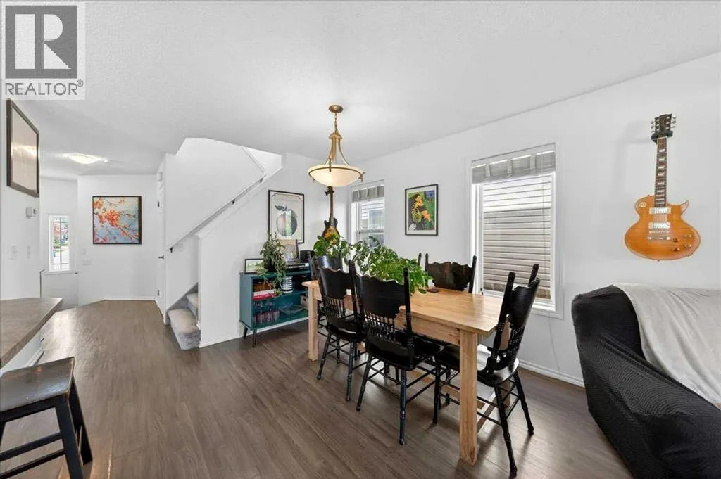 194 Everoak Gardens SW