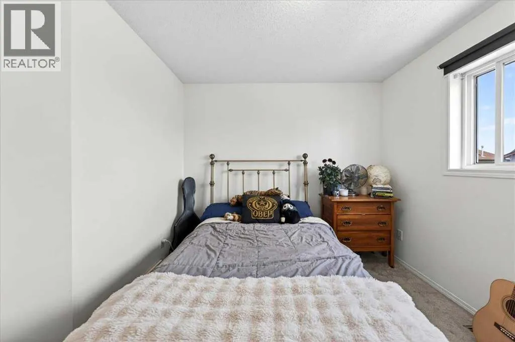 194 Everoak Gardens SW