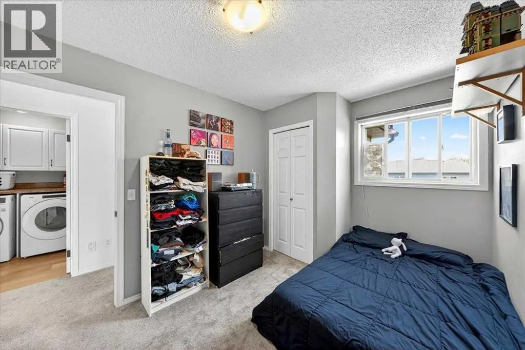 194 Everoak Gardens SW