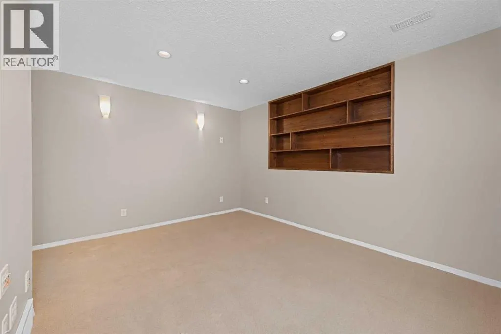 169 Everstone Drive SW