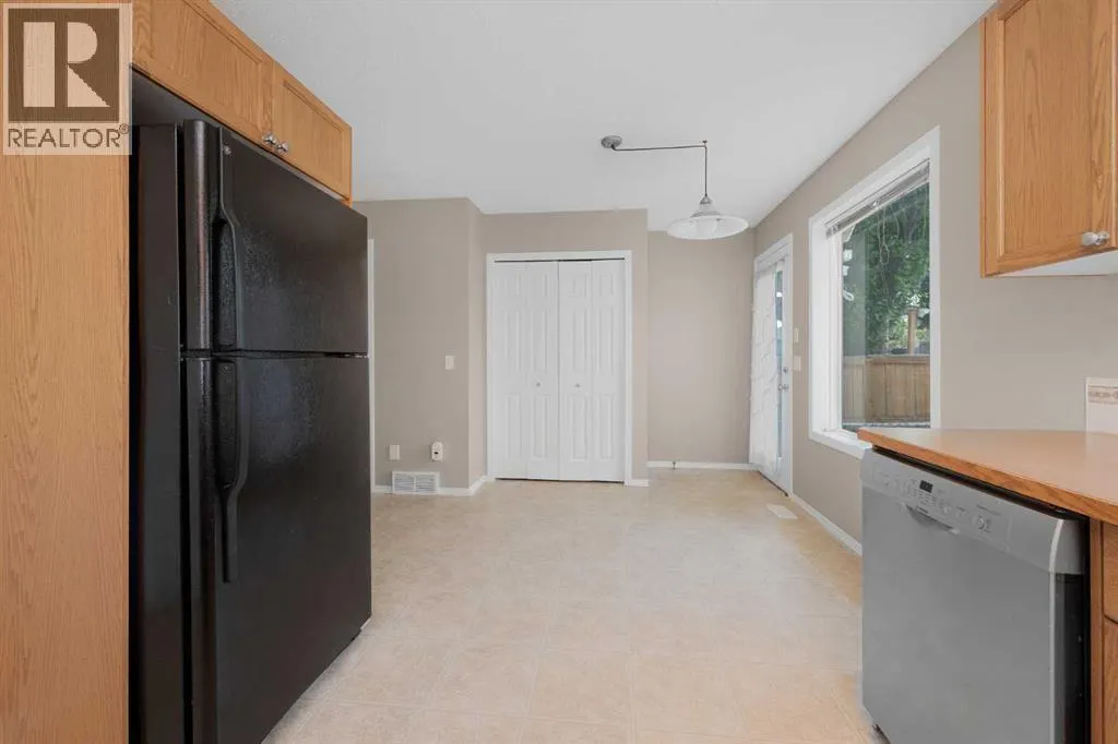 169 Everstone Drive SW