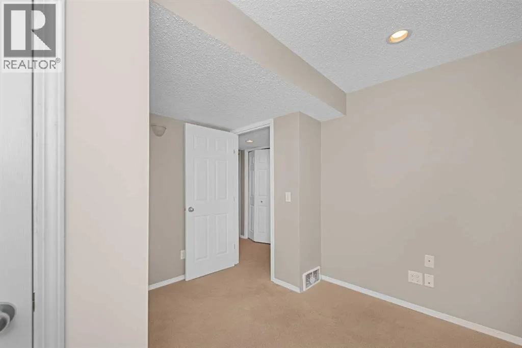 169 Everstone Drive SW