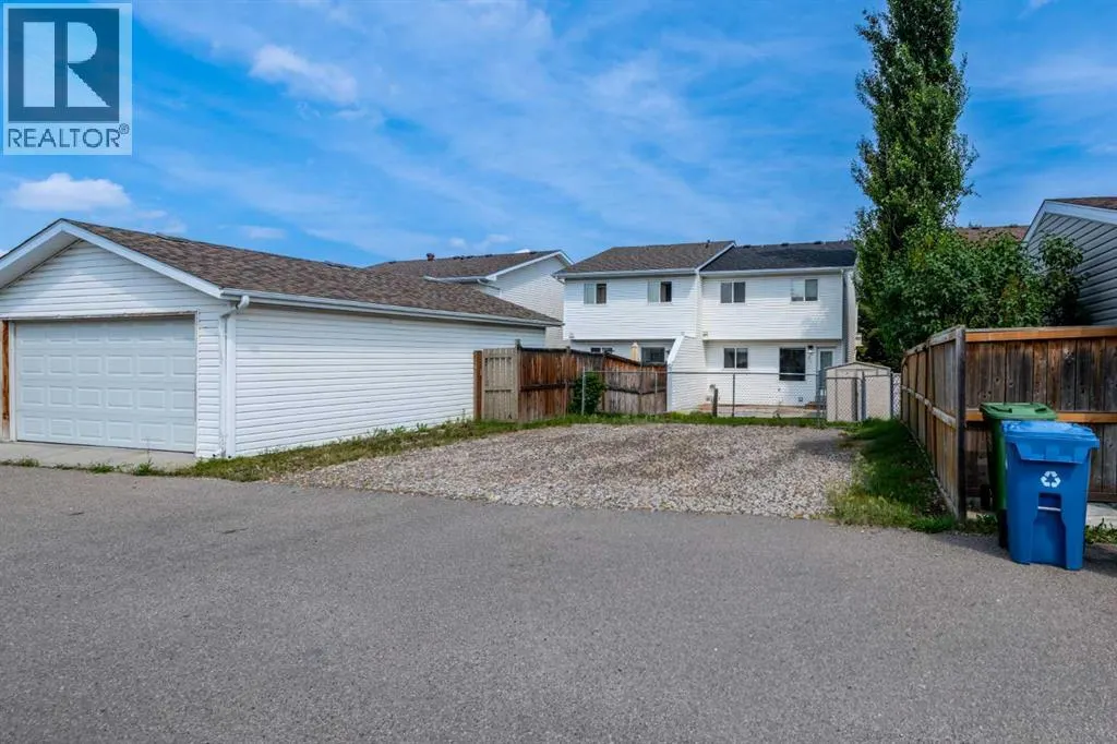 169 Everstone Drive SW