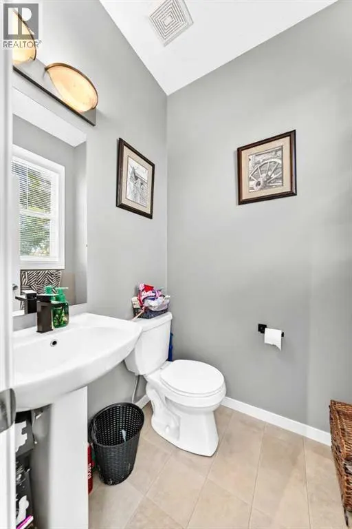 60 New Brighton Point SE