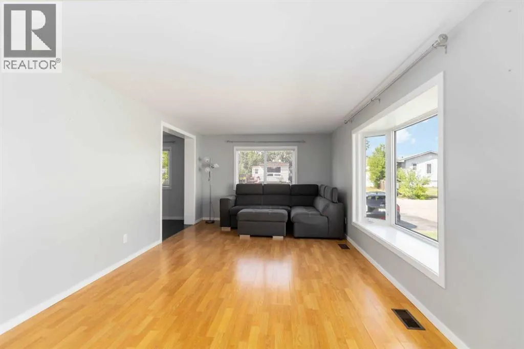 180 Greenbriar Bay