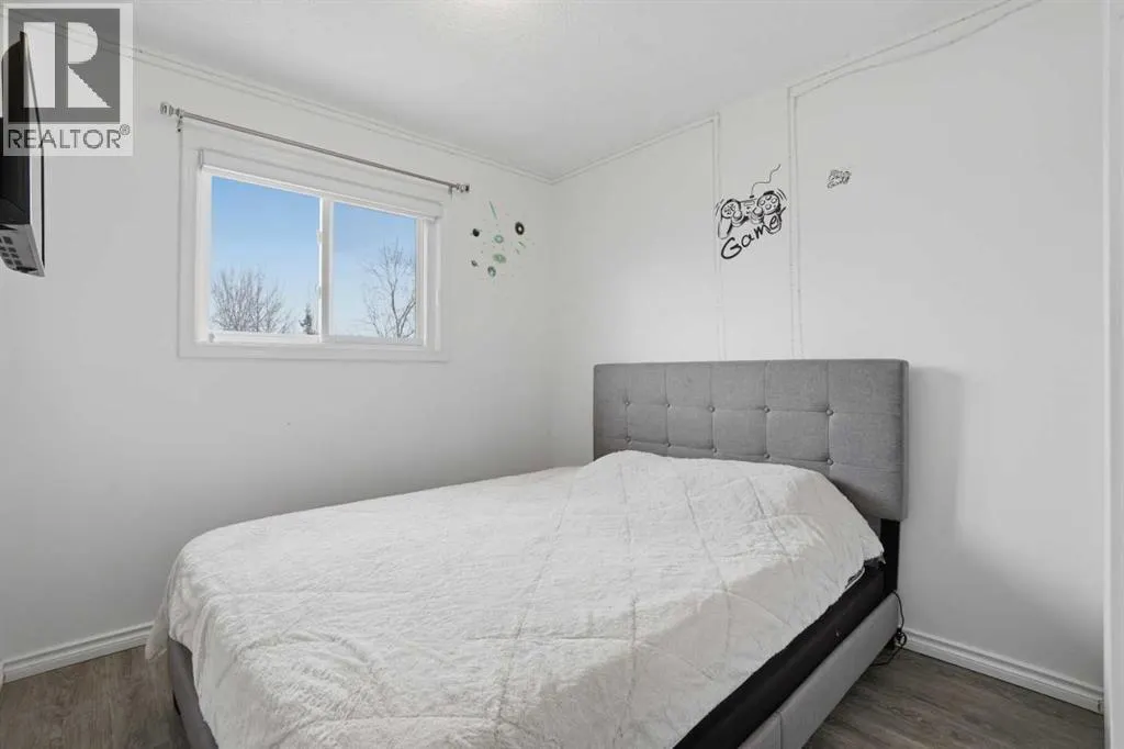 203 Shawglen Road SW