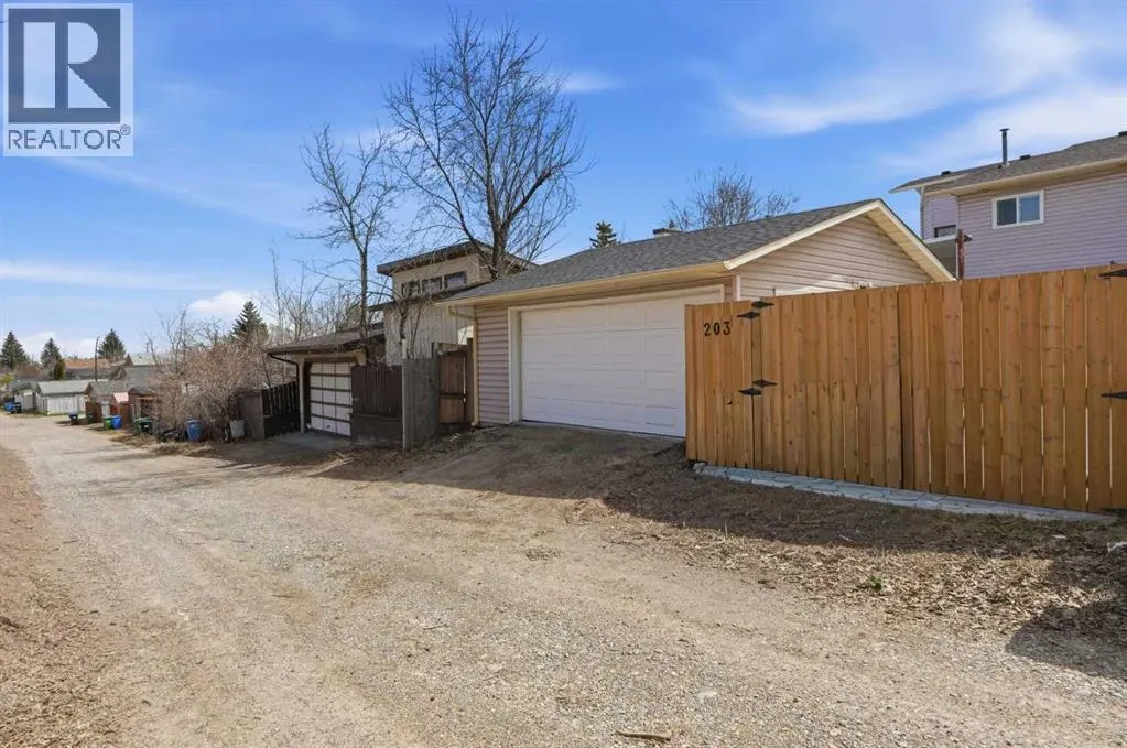 203 Shawglen Road SW