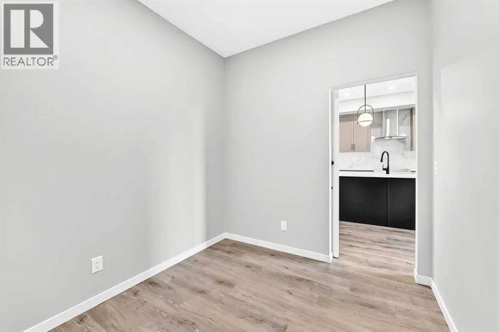 99 Mercado Crescent SE