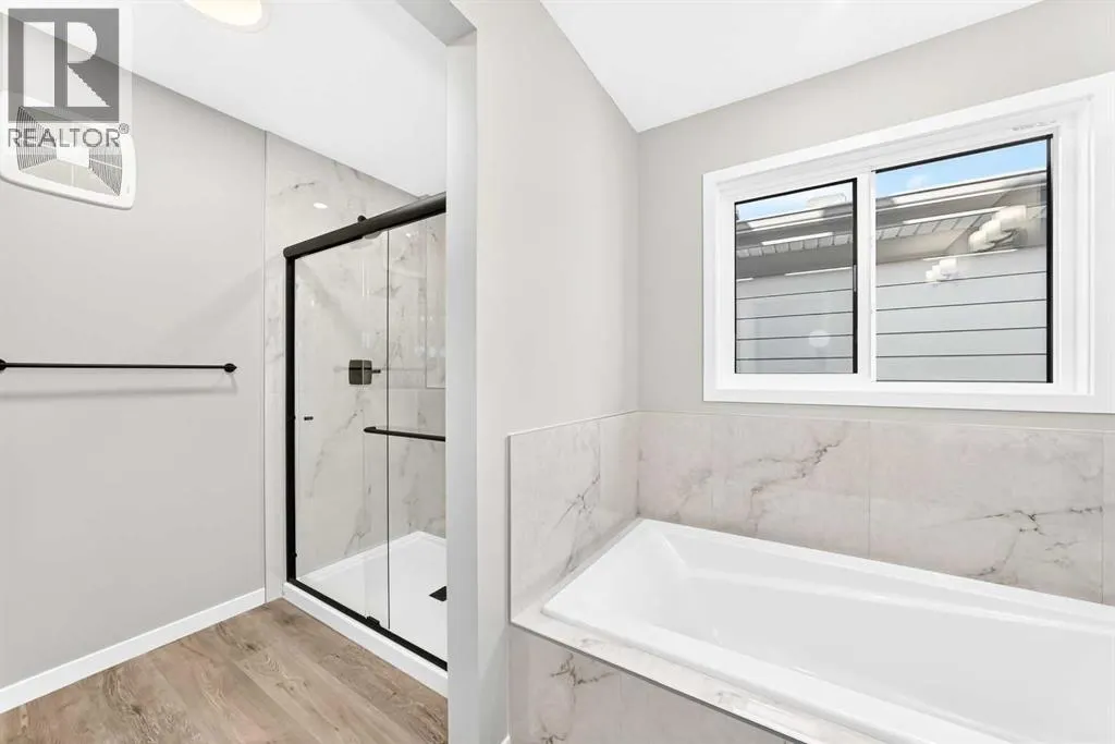 99 Mercado Crescent SE