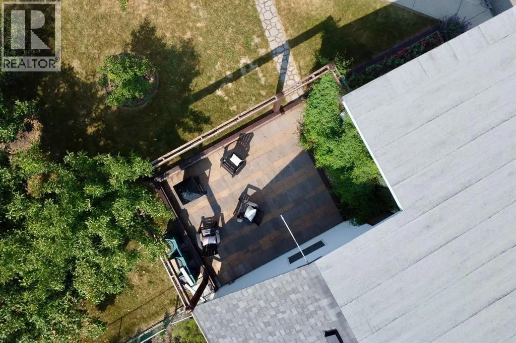246 Mt Lorette Place SE