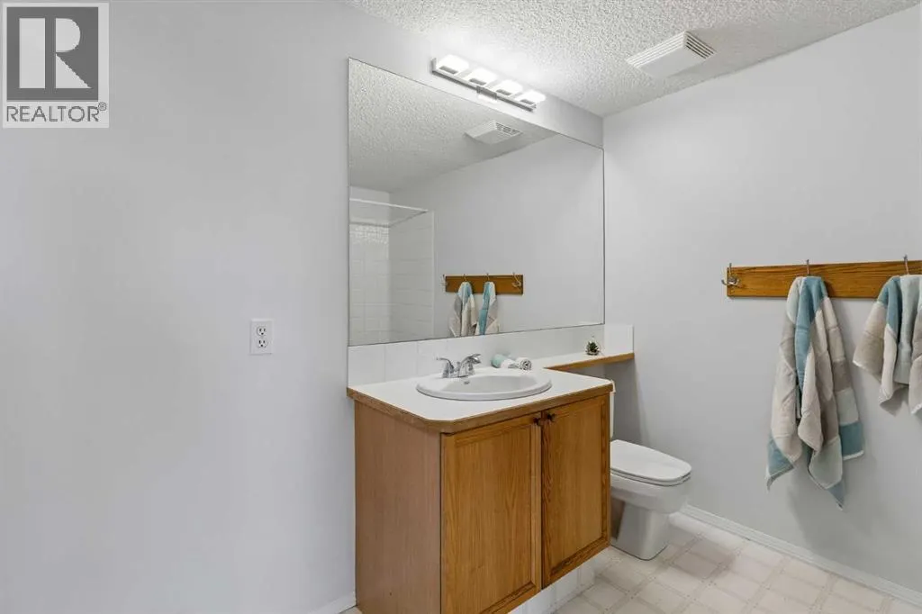 246 Mt Lorette Place SE