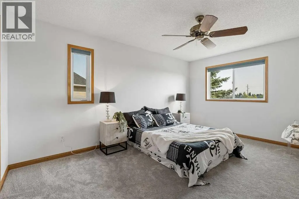 246 Mt Lorette Place SE