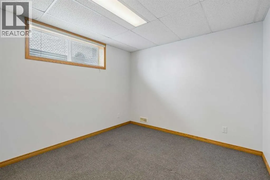 246 Mt Lorette Place SE