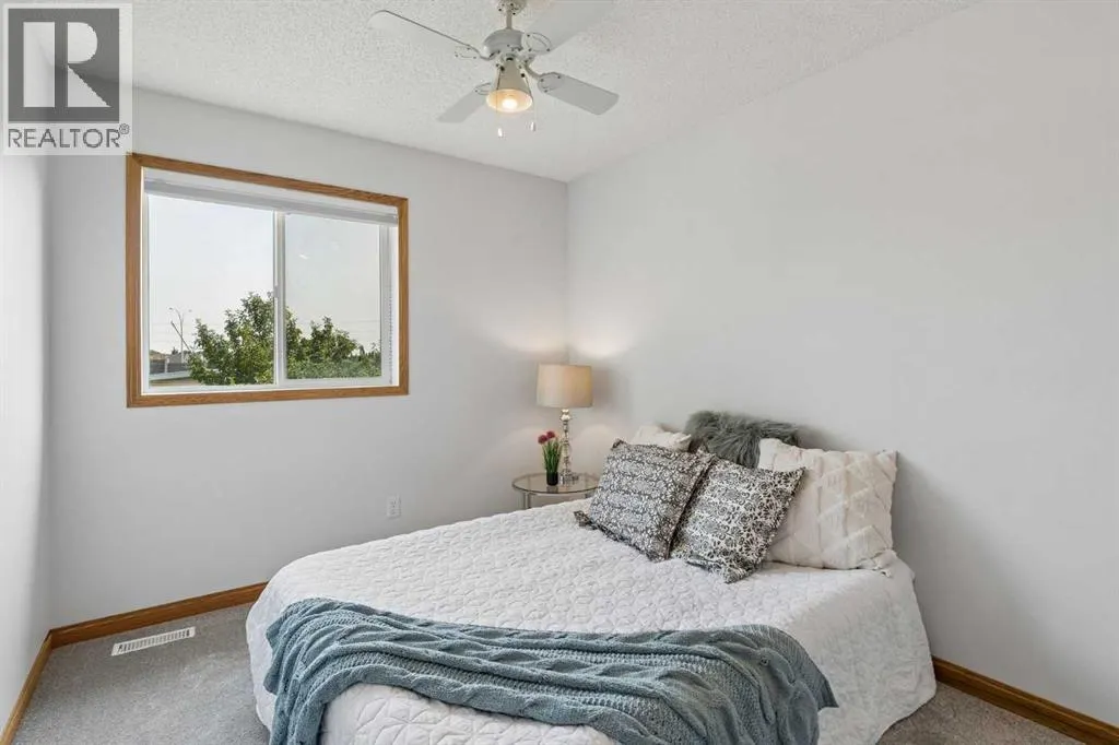 246 Mt Lorette Place SE