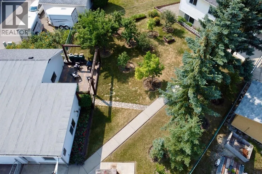 246 Mt Lorette Place SE