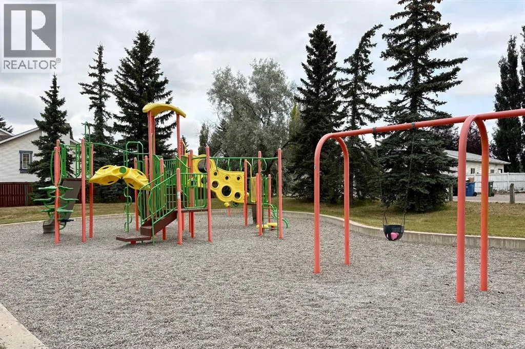 246 Mt Lorette Place SE