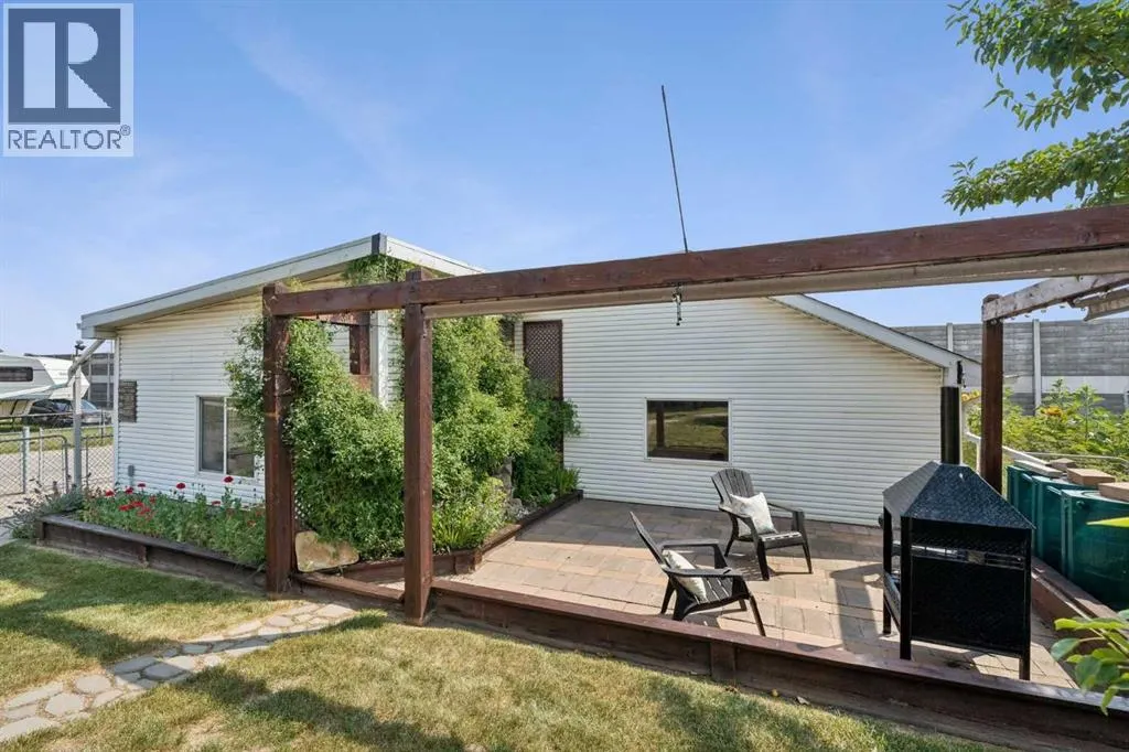 246 Mt Lorette Place SE