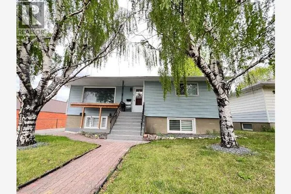 560 Northmount Drive NW