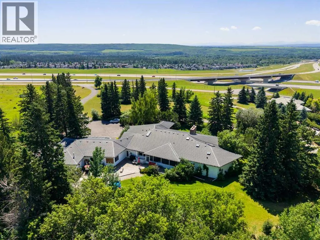 187 Slopeview Drive SW