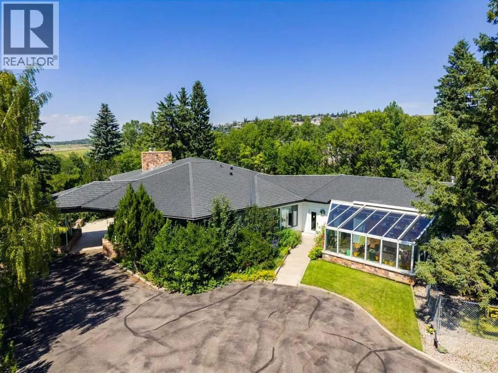 187 Slopeview Drive SW