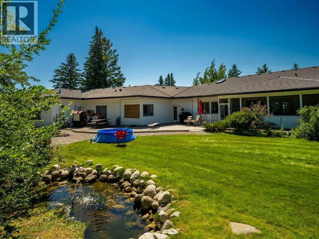 187 Slopeview Drive SW