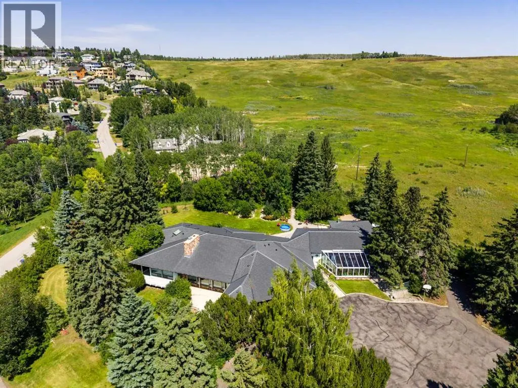 187 Slopeview Drive SW