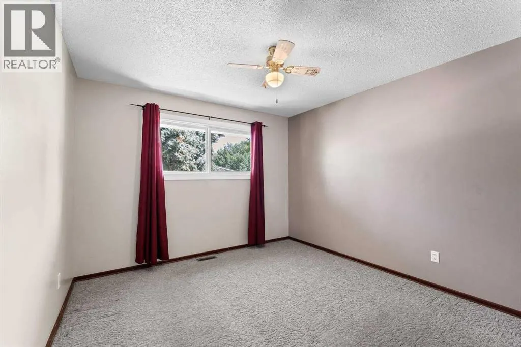 31 8 Street W