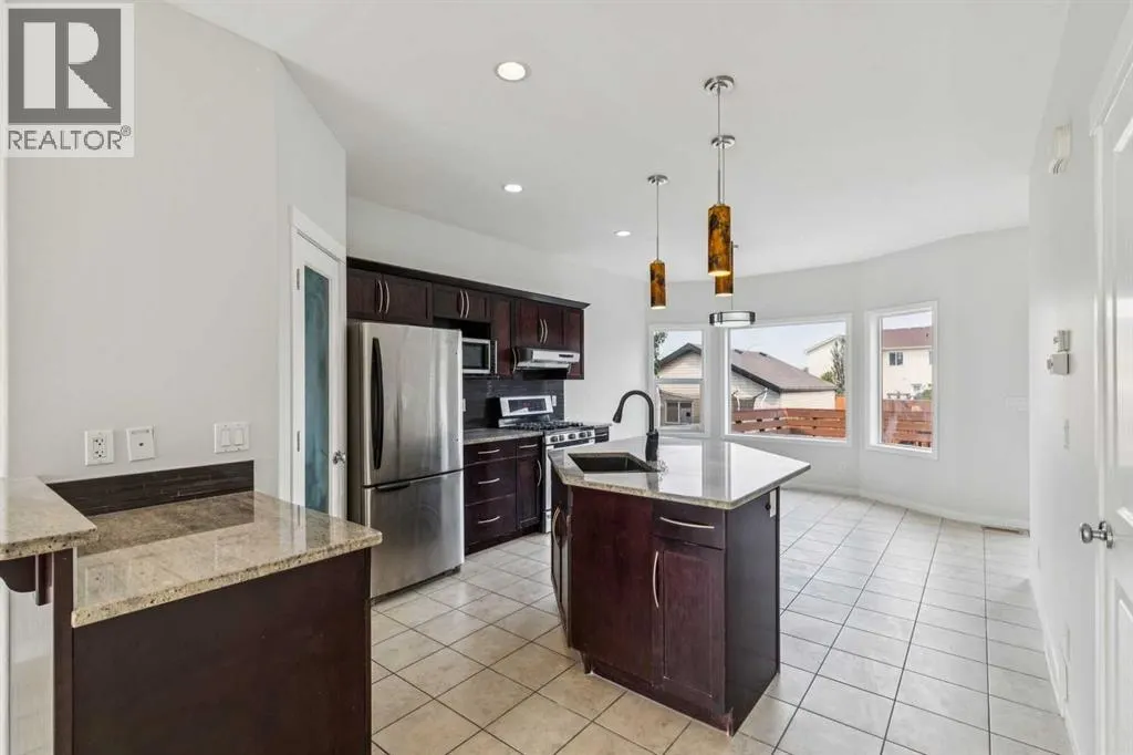 12 Autumn Court SE