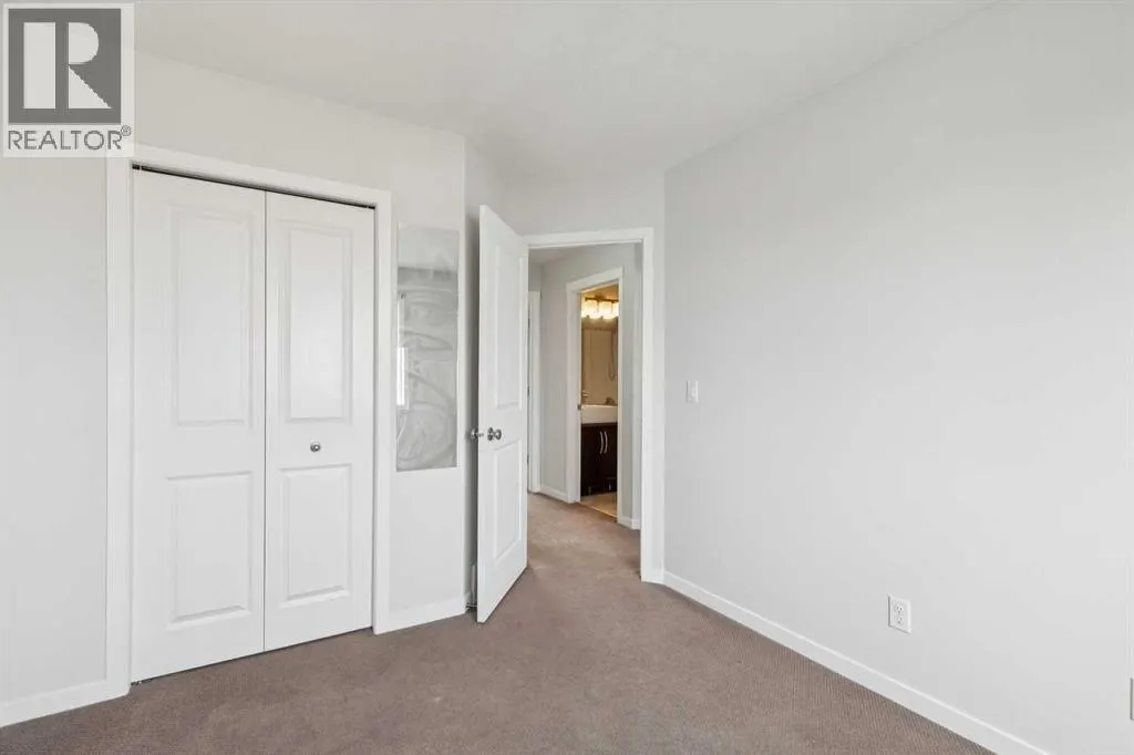 12 Autumn Court SE